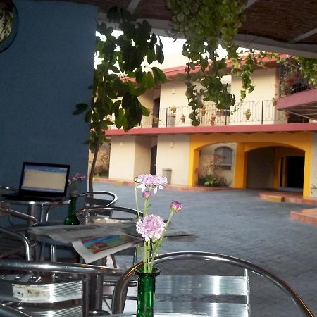 Hotel Villa Del Sol Expo Гуадалахара Екстериор снимка