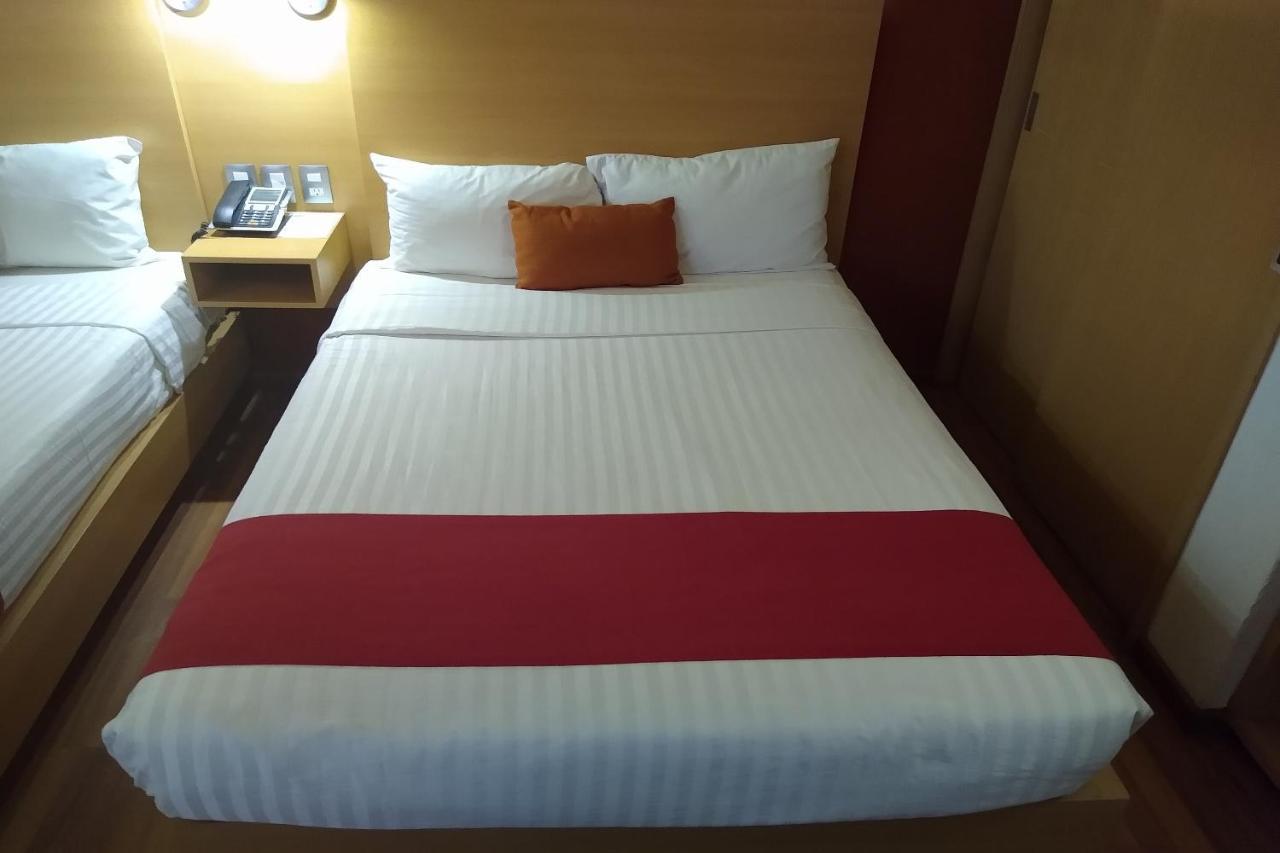 Hotel Villa Del Sol Expo Гуадалахара Екстериор снимка
