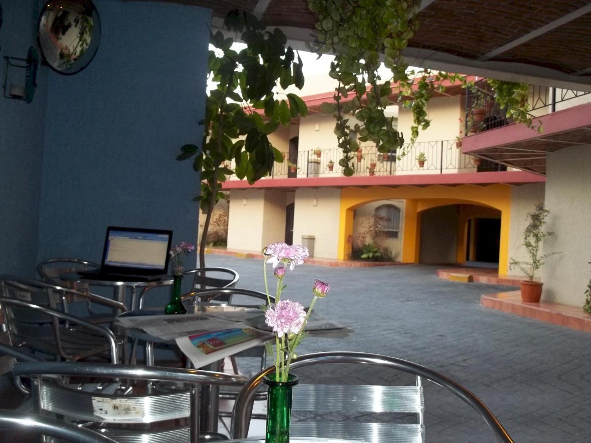 Hotel Villa Del Sol Expo Гуадалахара Екстериор снимка