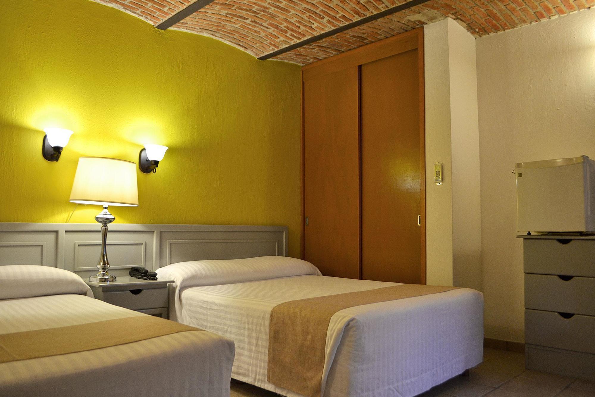 Hotel Villa Del Sol Expo Гуадалахара Екстериор снимка