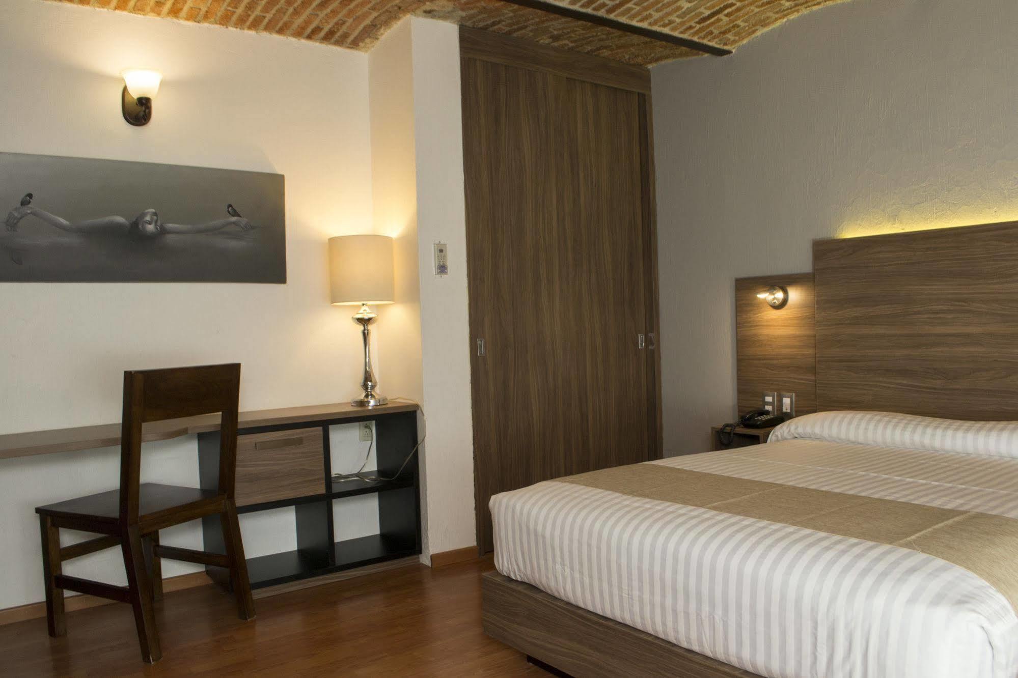 Hotel Villa Del Sol Expo Гуадалахара Екстериор снимка
