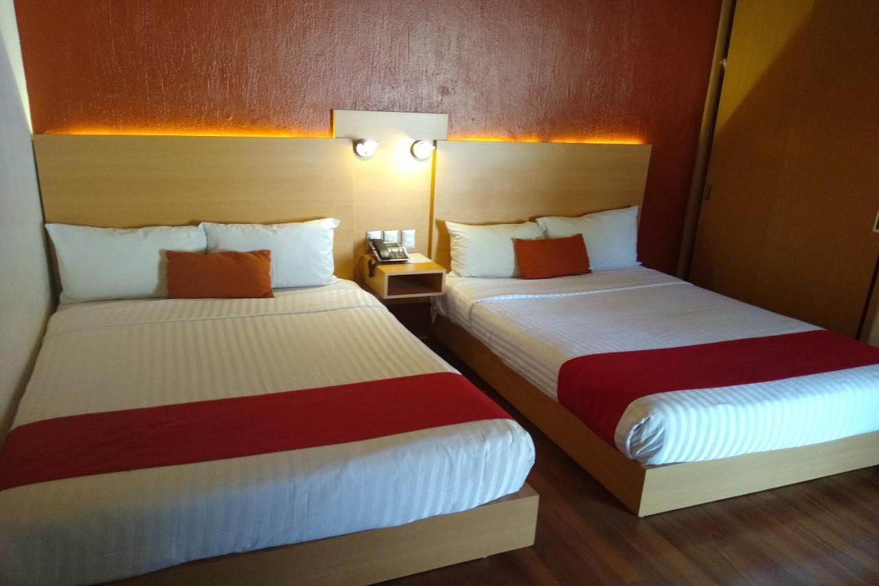 Hotel Villa Del Sol Expo Гуадалахара Екстериор снимка